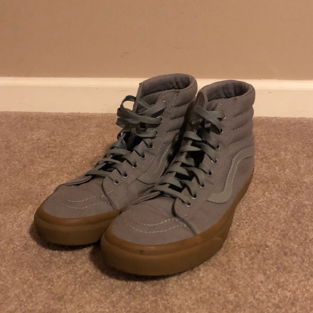 Grey/ Gum Sole Hight Top Vans